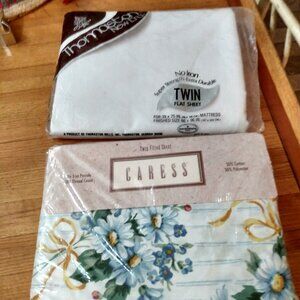 Vintage Twin Sheets Floral Fitted & White Flat No Iron